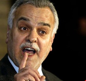 الهارب طارق الهاشمي يشيد بحكومة عادل عبد المهدي