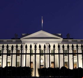 واشنطن تستأنف فرض العقوبات ضد طهران وتوسعها