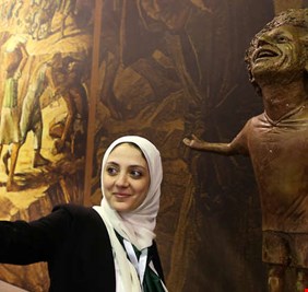 صلاح يتواصل مع صاحبة تمثال أثار جدلا واسعا
