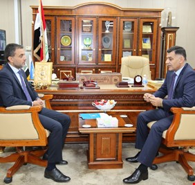 لدى استقباله ممثل الامم المتحدة في العراق .. وزير الاتصالات: نسعى الى تفعيل الحكومة الألكترونية