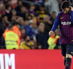 ميسي يطالب البارسا بالتعاقد مع 4 لاعبين بينهم عربي