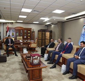وزير الاتصالات يستقبل وفد العتبة الحسينية ويثمن دورها المميز