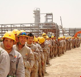 فضيحة مدوية في حقل الأحدب.. ابطالها شركة الواحة الصينية، وهيئة الضرائب وكبار مسؤولي وزارة النفط