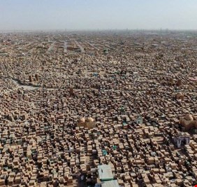 بالوثيقة.. محافظ النجف يلجأ للمالية بعد امتلاء وادي السلام بالموتى
