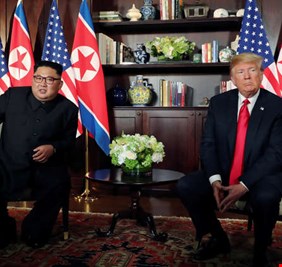 قمة ثانية بين ترامب وكيم بداية عام 2019