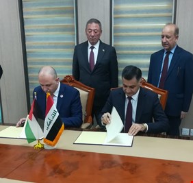 العراق والأردن يوقعان  مذكرة تفاهم لتمرير سعات الانترنت