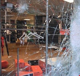 ماكرون يضحي بـ11 مليار دولار استرضاء لـ 