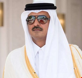 أمير قطر يغرد حول سبب تفاقم الأزمات في الشرق الأوسط