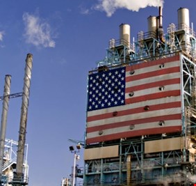 الخام الأميركي يرتفع بعد أدنى مستوى منذ يونيو 2017