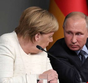 بوتين: هناك ظروف لتسوية صارمة وطويلة الأمد في سوريا