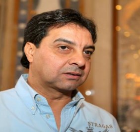 البزونة تموت على خناكها.. احمد راضي يمتدح المجرم عدي لأنه كان يسجنه، وبحلق شعره، ويضربه بالصوندات !