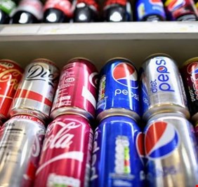 علماء يكشفون خطر المشروبات الغازية على الكلى