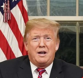 ترامب يجدد تمسّكه بالجدار