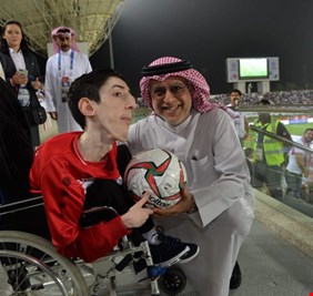انظر ماذا فعل رئيس الاتحاد الاسيوي لكرة القدم في مباراة الاردن وسوريا !