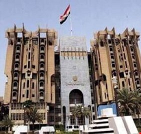 العراق يعتزم صناعة عربات عسكرية مدرعة وطائرات مسيرة