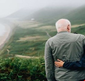 كيف يساعد التواصل في إطالة العمر؟