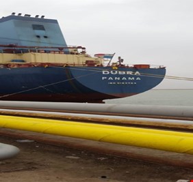 فضيحة مدوية.. بتلفون غامض، قاضي تحقيق الزبير يفرج عن الناقلة النفطية 