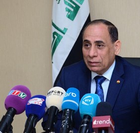 هكذا  يكون السفراء والا فلا .. أبن مدينة الصدر يسجل سابقة دبلوماسية عراقية في أذربيجان