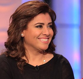حذف برنامج نشوى مصطفى وهي تعبّر عن سعادتها!!