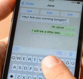 واتس آب تتيح تبادل الرسائل النصية دون عناء كتابتها!