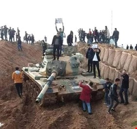 حكومة كردستان تتوعّد المتظاهرين أمام القاعدة التركية في دهوك: سنعاقب المخربين