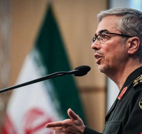 الجيش الإيراني: سنتخذ وضعية الهجوم وأجرينا لذلك تعديلات بمواقعنا في الخليج