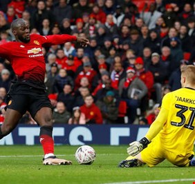 نهائي مبكر بين تشيلسي ومانشستر يونايتد