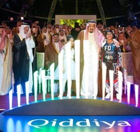 الحكومة السعودية تصدر أمراً بالسماح لتقديم المشروبات الكحولية بكل صنوفها في الفنادق والمطاعم  والمقاهي