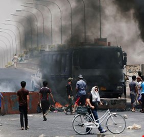مصادر: البصرة تغلي بسبب سياسات عبد المهدي والأخير يتريث بتسمية العامري مشرفاً على ملف الخدمات