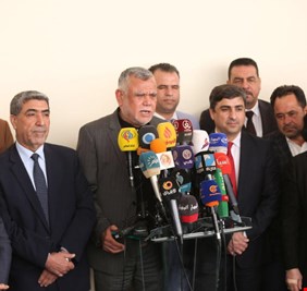 الفتح وسائرون 