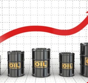 النفط يصعد مع تركيز السوق على شح الإمدادات