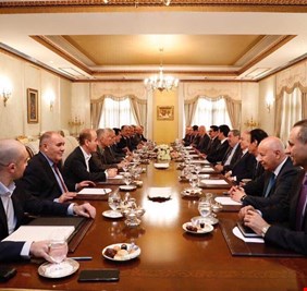 بأسماء الوزارات.. تقسيم المناصب في الإقليم بين الاحزاب الكردية