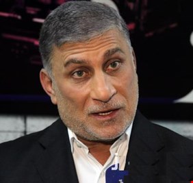 الشابندر ينتقد لقاء مقتدى الصدر وسليماني في بيروت، ويتهم قيادات العراق السياسية والدينية بالتبعية والضعف !