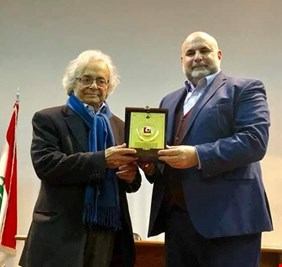 لقاء أكاديمي: وأسئلة أمام ادونيس عن الشعر والتراث وقصيدة النثر الحديثة