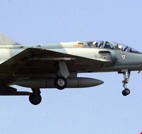 مقاتلات هندية تقصف معسكرا لـ