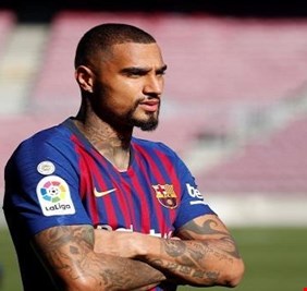 برشلونة يحسم مصير بواتينج