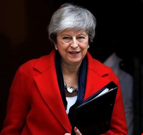 ماي تقترح على البرلمان التصويت لتأجيل بريكست