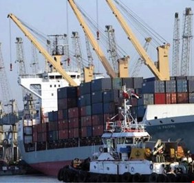 نائب برلماني: خسارة الموانئ مليارات يوميا وصمت حكومي مريب