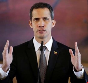 غوايدو: 600 ضابط فنزويلي انشقوا عن مادورو