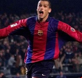 برشلونة يخوض كلاسيكو اليوم بقميص ريفالدو