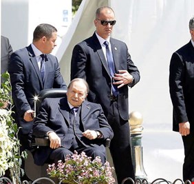 حملة بوتفليقة الانتخابية تؤكد تقديم ملف ترشحه اليوم الأحد