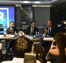 تعديلات مؤثرة على قانون لمسة اليد في كرة القدم