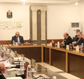 مجلس الوزراء يقرر رفع مخصصات شريحتين من موظفي الدولة