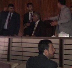 شجار وعراك بالأيدي في نقابة المحامين .. خبير قانوني يروي التفاصيل الكاملة