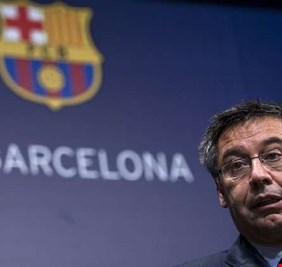 برشلونة يعلن فسخ عقد متوسط ميدانه