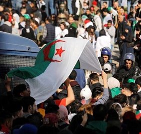 المعارضة الجزائرية ترفض إجراء الانتخابات الرئاسية