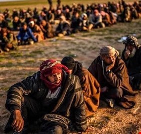 داعش يتلقى مساعدات سرّية لإنقاذه.. “أشباح” ترسل الدواء والغذاء!