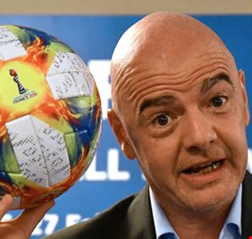 الاتحاد الدولي يوصي برفع عدد منتخبات مونديال قطر