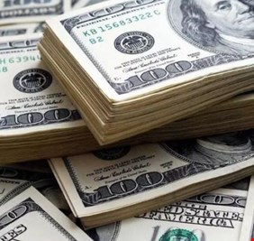 ارتفاع الدولار بفعل مخاوف “الحرب التجارية”