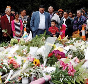 نيوزيلندا ترفع الأذان وتقف دقيقتي صمت الجمعة